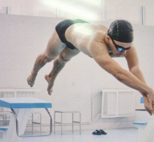 «Я не устаю от тренировок, мне очень нравится плавать», - говорит Александр Филатов.  
